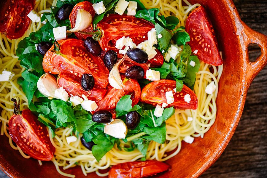 Roasted Tomato and Fresh Arugula Spaghetti - Epicurean Eva